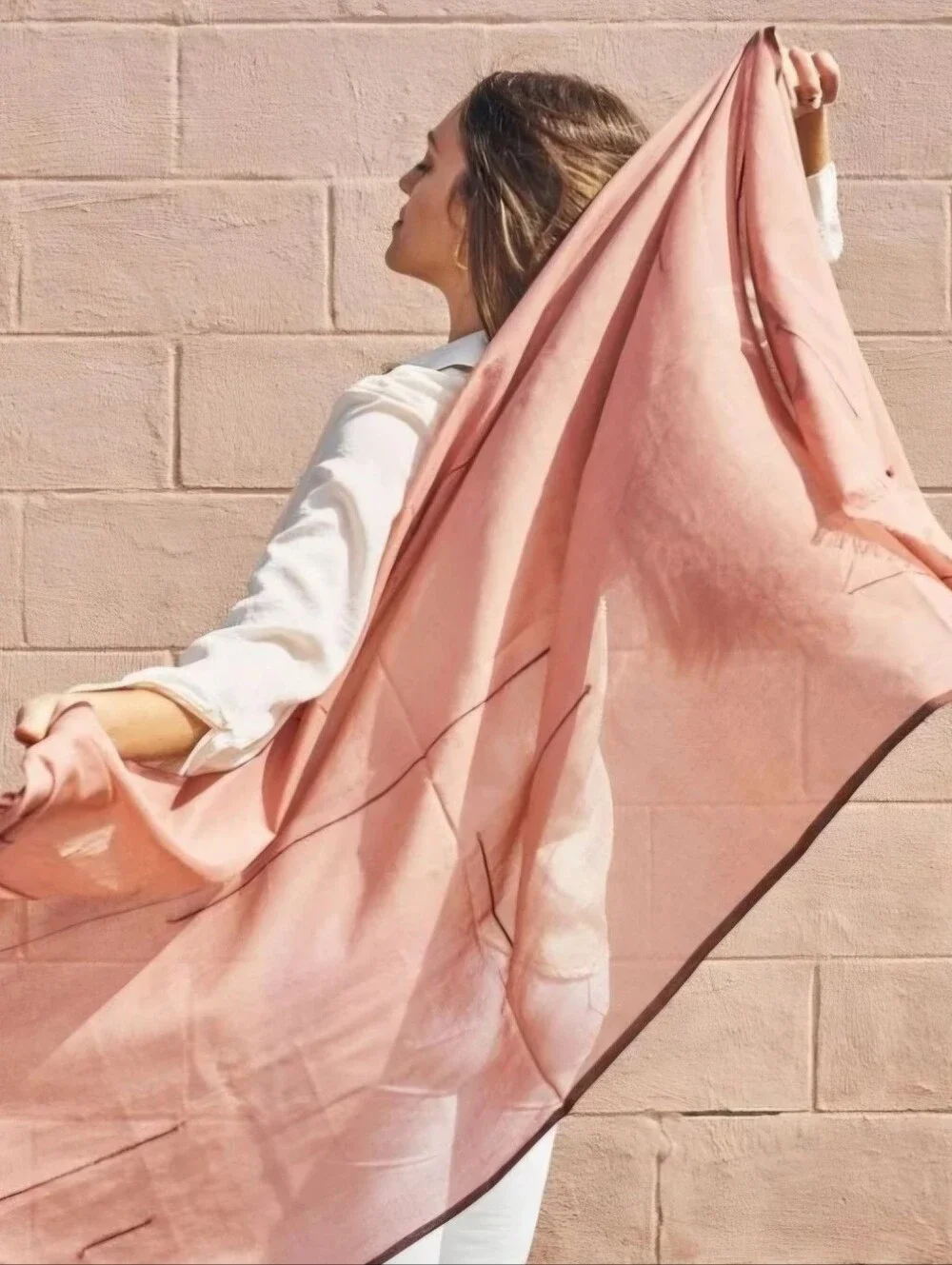 Variously Lightweight Pink Women’s Scarf Nwt